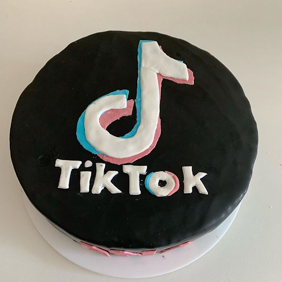 Торт Тик ток на день рождения для девочки как сделать